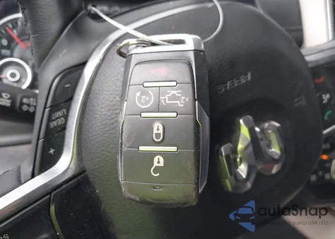 2019 Ram 1500 Laramie 4X4 5'7 Box из США, поврежденный, VIN 1C6SRFJT1KN678165